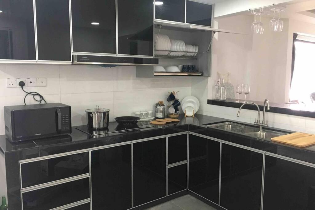 22Pax :Taman Pelangi Party House Nearby Midvelly Villa Johor Bahru Dış mekan fotoğraf
