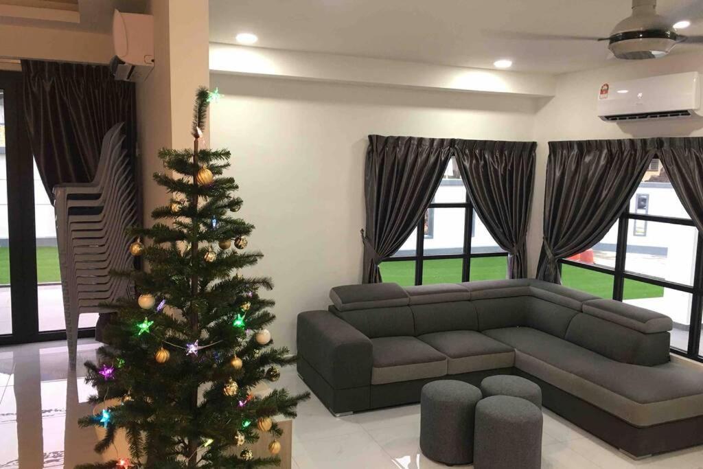22Pax :Taman Pelangi Party House Nearby Midvelly Villa Johor Bahru Dış mekan fotoğraf