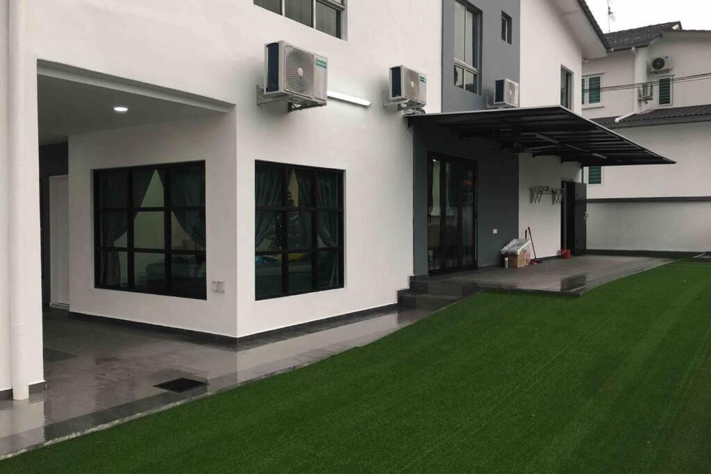 22Pax :Taman Pelangi Party House Nearby Midvelly Villa Johor Bahru Dış mekan fotoğraf